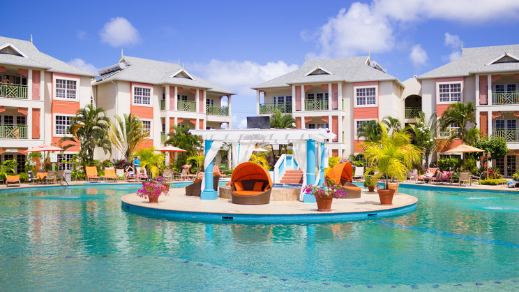 Bay Gardens Beach Resort & Spa